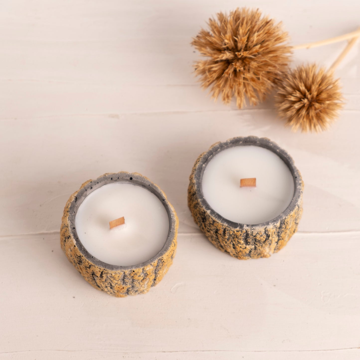 Handmade colored candle Vegan, organic, soy candle with wooden slice, candle (waking) 4 units