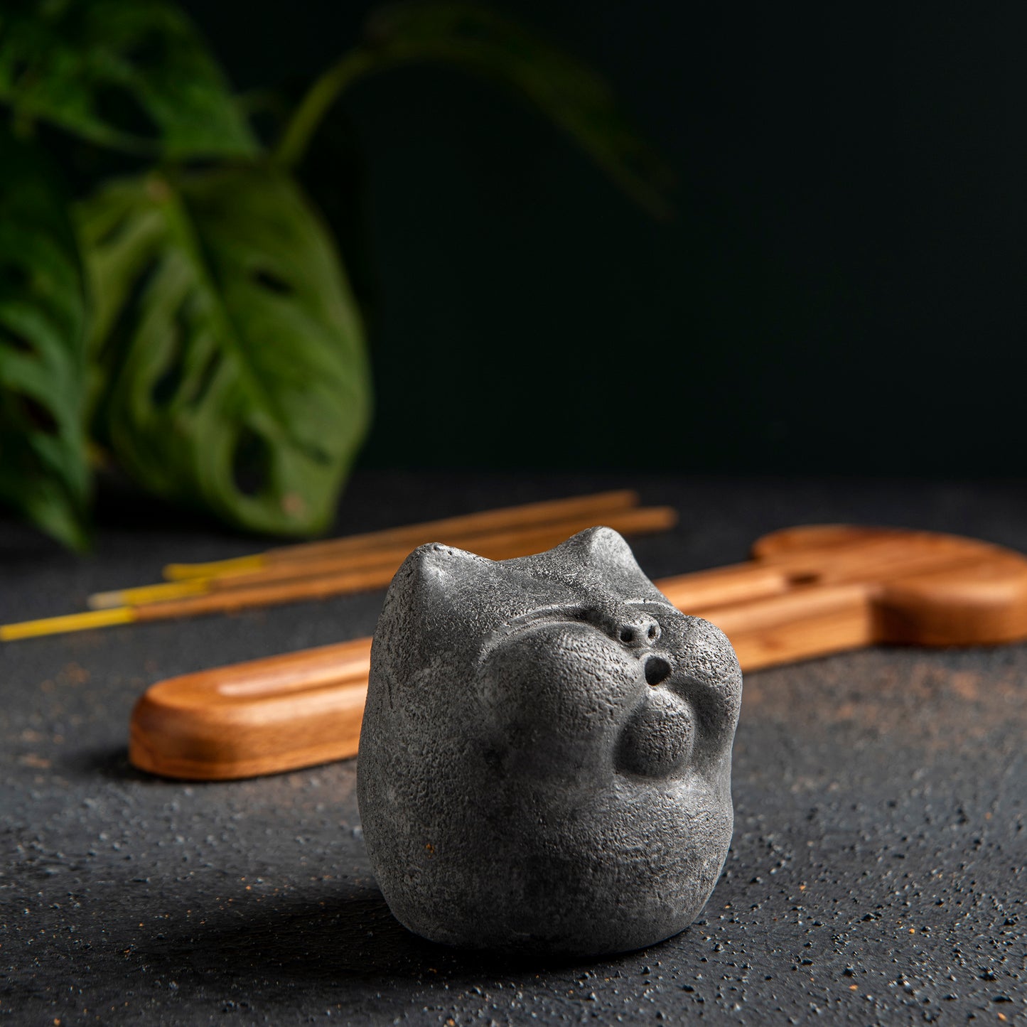 She Cat Stone Head Incense Holder, Minimalist Incense Burner for Yoga Studio (waking) 4 units